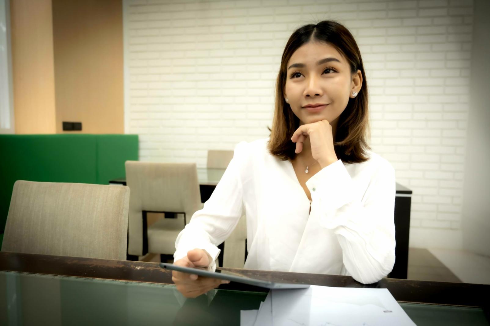 Trading platform interface with live market data